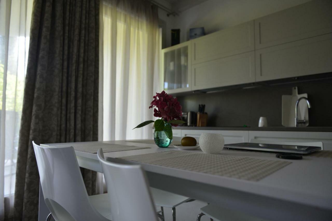 Sirmione Park View Luxury Apartments Exterior photo